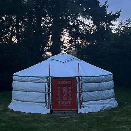 Yourte Mongole En Normandie